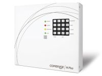 Marchio: COMBIVOX. Articolo: COMBIVOX N PLUS. Combinatore in fonia e dati (contact ID) per linea telefonica urbana per impianti di allarme.Consente di inviare, su linea telefonica urbana, sia segnalazioni di allarme digitali verso Istituti di Vigilanza sia messaggi vocali (max 5) fino a 9 numeri telefonici in seguito ad una condizione di allarme di uno dei 4 ingressi o dell’avaria della batteria.4 uscite OC programmabili come telecomandi (es. per accensione/spegnimento di qualsiasi apparecchio come il condizionatore, l’impianto di riscaldamento o l’impianto di allarme: uno degli ingressi può essere utilizzato come feedback di risposta, segnalando a distanza lo stato di funzionamento (acceso/spento) dell’impianto).Controllo stato batteria con invio di un messaggio di avaria batteria a determinati numeri telefonici preventivamente programmati.Programmazione locale tramite tastiera e microfono incorporati seguendo il menù vocale e/o a distanza da un qualsiasi telefono (anche cellulare), previo inserimento della password.Alimentazione13,8 VccAssorbimento50 mAIngressi di allarme4 di tipo NCMemorie telefoniche9 associabili ai messaggiMessaggi in fonia4 da 20 sec max ciascuno relativi agli ingressi +1 di batteria scaricaNumeri telefonici centrale operativa4Formato datiAdemco Contact D, Express, Surgard e Combivox MultilinkMessaggi telecomando4 liberamente programmabiliControllo linea telefonica1 delle uscite OC disponibili può essere attivata in caso di mancanza linea telefonicaTipo selezionededica e DTMFBlocco allarmelocalmente traite morsetto di blocco, a distanza tramite toni DIMFProtezionicontro sovratensioniTelecomando4 uscite OC (100 mA)Dimensioni (L x H x P)240 x 265 x 63 mm