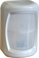 Marchio: DIAS. Articolo: 3D ANTI-MASK. Rivelatore PIR per interno con due sensori sincronizzati che creano immagini tridimensionali dell’area protetta che vengono poi convertiti in segnali digitali da un microprocessore, rendendo il rivelatore molto immune ai falsi allarmi.Funzione antimascheramento tramite infrarossi attivi.