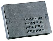 Marchio: DOMOTEC. Articolo: DTS40. Tastiera a LED Antracite. La tastiera DTS40 utilizza il bus a 2 fili Domotec, grazie ai LED di segnalazione fornisce una chiara informazione sullo stato dell’impianto.Caratteristiche• Per : DCA40S, DCA77, DCB40S, DCP08Se schede DCM40U, DCM42U, DCM44U, DCM44U-N• Connessione su bus 2 fili• Tastiera 16 tasti• LED segnalazione inserimento singole zone• LED memoria• Dimensioni mm: 122x89x36