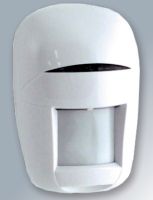 Marchio: GUARDALL. Articolo: V12 AM. Come il V12 ma con anti-accecamento attivo. Auto-test termico, memoria di allarme, doppio relè di uscita (allarme e ausiliario). Auto calibrazione circuito AM ogni minuto.