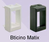 Marchio: PESS. Articolo: T.A.B.M.. TAPPI ADATTATORI PER INSERITORI UNIVERSALI. Bticino Matix (confezione 3 pz.)