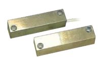 Marchio: UNITEK. Articolo: UTKCHS46PM24. Sensore a vista a doppio bilanciamento magnetico per superfici ferromagnetiche . Tamper magnetico 24h. Conforme Gr 3 EN 50131. Cavo di uscita 4 poli