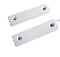 Marchio: UNITEK. Articolo: UTKCS47. Contatto magnetico per superficie di grande portata conforme con la norma europea EN50131-2-6 grado 2 classe ambientale II. Profilo estremamente ridotto sottile e stretto, adatto anche per installazioni su infissi in materiale ferromagnetico. Contatto N.C. con anta chiusa, cavo di collegamento 4 poli 1m. Disponibile in vari colori. Fornito con biadesivo.  