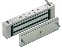 Marchio: ARITECH. Articolo: FE310. Mini serratura magnetica con potenza 1800N. Alimentazione 12/24Vcc. Reed monitorato. Montaggio a superficie.