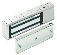 Marchio: ARITECH. Articolo: FE372. Serratura magnetica con potenza di 6000N. Alimentazione 12/24Vcc. 2 relè/led monitorato. Montaggio standard.