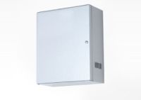 Marchio: VENITEM. Articolo: TL 2410-1. Unità di alimentazione ideale per impianti TVCC a 24 Vac 100 VA. Il TL 2410-1 è uno dei nuovi modelli di alimentatore di Venitem per impianti TVCC, che fornisce corrente a 24 Vac 3,5 A in grado di garantire un perfetto funzionamento delle telecamere, una totale affidabilità e massime prestazioni. E’ dotato di 6 uscite indipendenti protette da fusibili e di tamper antiapertura. Il mobile metallico in lamiera d’acciaio 10/10 zincata con sistema Aluzink, è verniciato in poliestere grigio chiaro bucciato. Box piccolo (TB1).