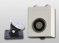 Marchio: COOPER. Articolo: 13120-24-D. ELETTROMAGNETE 24Vcc,20KG,25mA,PULSANTE DI SBLOCCO,NO STATO PORTA