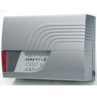 Marchio: NOTIFIER. Articolo: FT-8P. Sistema rivelazione fumo ad aspirazione a 8 canali identificabili separatamente, con sensore laser e sensibilità da 0,01% a 20% osc/m. L'aspirazione avviene per mezzo di una ventola e di 8 tubazioni con lunghezza massima di 50m. Collegabile a centrali serie AM o a centrali convenzionali a mezzo relè. Dotato di LED per la segnalazione dello stato del dispositivo, di 4 relè di allarme programmabili e di uno di guasto con contatto libero da potenziale, di interfacce seriali RS232 e RS485 e di interfaccia di rete ethernet TCP/IP. Provvisto di filtro per la protezione contro agenti esterni e di display per la visualizzazione degli stati d'allarme. Tubi in ABS con diametro interno di 6mm ed esterno di 8mm non forniti. Possibilità di utilizzo del modulo d'espansione relè FT-RY. Alimentatore e caricabatterie compresi.