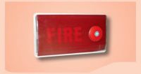 Marchio: VIMO. Articolo: KLAMP0050. Targa ottico acustica per segnalazione ALLARME INCENDIO con sirena EN54-3 certificata. Illuminazione LED alta efficienza. Rapida installazione. Alimentazione 24Vcc. Dimensioni compatte. Ottima visibilità. Dimensioni 300 X 166 X 50 mm. Collegamento Morsetti protetti. Grado di protezione Ip30. 12/24 Vcc 45mA. Frequenza lampeggio 60/min.