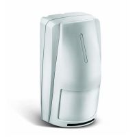 Marchio: ELKRON. Articolo: IMA15AM . Rivelatore a doppia tecnologia con antiaccecamento equipaggiato con lente di Fresnel piana (cilindrica) intercambiabile.Inclinazione dei raggi sensibili: per installazioni ad altezze diverse da 2,1 metri,è possibile regolare la posizione del sensore piroelettrico, traslando il circuito stampato verso l’alto o verso il basso.Lenti intercambiabili: la lente di Fresnel volumetrica di fabbrica, può essere sostituitacon lente a tenda o lungo raggio, opzionali.Portata:- 15 m nominali (lente volumetrica)- 15 m nominali (lente a tenda)- 30 m nominali (sez. IR, logica OR - lente a lungo raggio)Copertura IR:- 108° (lente volumetrica)Copertura MW: 90° orizzontale - 36° verticaleZone sensibili:- 31 su 4 piani (lente volumetrica)- 1 su 1 piano (lente a tenda)- 7 su 4 piani (lente a lungo raggio)P.I.R. protetto: l’elemento sensibile PIR, è completamente protetto da perturbazioni dovute all’eventuale accesso di insetti e/o spifferi d’aria che potrebbero generare falsi allarmi.Protezione luce alogena: la colorazione della lente evita falsi allarmi che si potrebbero generare se l’elemento sensibile fosse investito da raggi di luce bianca.Funzione anti-masking: Il sensore rileva la condizione di masking sia sulla sezione microonda sia, per deduzione, anche sulla sezione infrarosso.Funzione autoequalizer: la sezione MW del rivelatore è dotata della funzione AUTOEQUALIZER per un adeguamento dinamico delle soglie di allarme.Logica di funzionamento: Sono previste due modalità di funzionamento. AND: l’allarme è generato se sono sollecitate entrambe le sezioni IR e MW; OR: l’allarme è generato se è sollecitata almeno una sezione.Comando di stand-by: per mezzo di questo ingresso il rivelatore è informato sullo stato dell’impianto (attivato o disattivato). È possibile quindi programmare il rivelatore affinché tale informazione possa o meno bloccare il relè d’allarme ed il led di segnalazione.Funzione di sincronismo: questa funzione permette di installare sino ad un massimodi 4 sensori in uno stesso ambiente evitando interferenze reciproche della sezione microonda.Inibizione relé di allarme: possibilità di programmare l’uscita di allarme affinché sia inibita quando il rivelatore è in stato di “stand-by”Compensazione automatica della temperatura: Il rivelatore è dotato della compensazione automatica bidirezionale, ovvero quando la temperatura ambienteaumentando si avvicina alla temperatura del corpo umano comporta una diminuizionedella soglia di intervento; quando la temperatura ambiente supera quella del corpo umanola soglia torna ad aumentare.Memoria guasti: Il rivelatore è in grado di rivelare situazioni di guasto, visualizzandonela tipologia tramite il lampeggio dei LEDTensione di funzionamento min-max: 9 – 15 VdcTensione nominale di alimentazione: 12 VdcAssorbimento a 12VDC: 18 mA nom.; 38,5 mA maxConteggio impulsi sezione infrarosso: X1/X2Relé di allarme: relé stato solido NC 100 mA @ 24 Vdc/Rmax=35 ohmTamper antimanomissione: 50mA@24 VdcTemperatura di funzionamento: -10°C / +55°C (dichiarata dal costruttore) +5°C ÷ +40°C (certificata secondo norme CEI)Livello di prestazione: I° livello / II° livello con snodo SPA10 e Kit TamperDimensioni (H x L x P): 124 x 70 x 54 mmPeso: 124 g