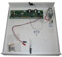 Marchio: GUARDALL. Articolo: PX80I . Centrale 8 Ingressi espandibile a 80, comunicatore digitale incorporato (modulo vocale opzionale W76050), 16 Tastiera, 16 Aree, 100 Utenti, 1000 Eventi, 8 uscite ausiliarie. Diagnostica, Stampa tempo reale, Inserimento semplificato PIN, porta seriale. Opzione: collegamento rete WAN-LAN, Verifica video allarmi. Alimentatore 1,5A x accumulatore 2x15Ah; contenitore metallico dimensioni 400x420x90mm. Conforme EN50131 Grado 3