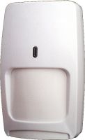 Marchio: HONEYWELL. Articolo: DT7435-EU. Rivelatore a doppia tecnologia con cavità in “Banda K” + infrarosso passivo con immunità agli animali sino a 18 Kg. La tecnologia “Banda-K” (24.125 GHz di frequenza) offre una accurata rilevazione ed una superiore immunità ai falsi allarmi grazie al Pattern shaping con il quale l’area da proteggere viene saturata da un’ampia copertura a forma di pallone nella quale la protezione PIR e MW sono perfettamente coincidenti. Soglie della microonda adattabili automaticamente, immunità alla luce bianca, filtro digitale per la luce fluorescente, efficace in ambienti freddi o caldi, antistrisciamento. Portata 11x11mt. Alimentazione: 12 Vcc. Dimensioni: L70.1xA110.9xP40.2 mm. Omologazione IMQ I^ e II^ livello con snodo SMB-T10.