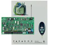 Marchio: PARADOX. Articolo: MG5050/86. Versione a 868MHz. Centrale a microprocessore a 32 zone senza fili, di cui 5 possono essere cablate. Fino a 15 zone su tastiera (1 per tastiera). Possibilità di inserimento a chiave. Memoria 256 eventi, 32 codici utenti e telecomandi. Possibilità di inserimento rapido con zone aperte, e di suddividere l’impianto in 2 aree indipendenti con area comune. Combinatore telefonico digitale incorporato: 3 numeri per Centrale di Sorveglianza e 5 numeri per combinatore vocale (con VDMP3). Cambio automatico dell’ora legale e solare. Tasto di ripristino programmazione (riporta ai valori di default e riavvia), connessione diretta a 9,6k baud con il software WinLoad. 4 uscite programmabili, espandibili a 16. 1 uscita a relè. Possibilità di espansione a 32 zone cablate con moduli di espansione a 8 zone ZX8su BUS. Alimentatore “switching” 1.1A. Armadio metallico mm 280x280x76. Fornita con 1 telecomando bidirezionale REM2.Compatibile con tastiere TM50 K32LCD+, K32I, K32+, K10H, K10Ve K636.➤ Possibilità di inserimento Totale, Notturno, Perimetrale e Disinserito per singola area➤ Compatibile con modulo combinatore telefonico vocale VDMP3➤ Compatibile con modulo comunicatore PCS250 per linea GSM/GPRS➤ Compatibile con modulo Internet IP150➤ Gestisce fino a 32 telecomandi bidirezionali REM2 o REM3, fino a 8 tastiere senza filiK32RF, fino a 2 ripetitori radio RPT1 e fino a 16 moduli uscite PGM senza fili 2WPGM➤ Firmware aggiornabile localmente tramite interfaccia 307USB e software WinLoad➤ Programmazione facilitata con menu guidato➤ Modalità di funzionamento StayD➤ Conforme EN50131 Grado 2