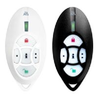 Marchio: PARADOX. Articolo: REM2M/B. Telecomando bidirezionale a 5 pulsanti, resistente all’acqua e progettato per l’utilizzo con i sistemi di allarme Paradox serie M. Permette agli utenti di attivare/disattivare il sistema di sicurezza e di controllare le uscite PGM con la semplice pressione di un pul­sante. L’indicatore LED integrato fornisce un feedback immediato sullo stato del sistema. Colore nero.- Resistente all’acqua - Design elegante e durevole - Pulsanti retroilluminati - Fornito con 1 batteria al litio 3V 230 mAh - Durata della batteria fino a 2 anni - 5 Tasti per inserimento totale, notte, disinserimento e gestione domotica - Facile associazione e configurazione tramite l’App BlueEye - Certificazioni: CE, FCC 15.247