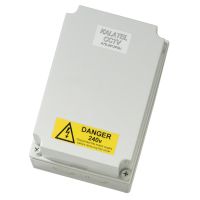 Marchio: ARITECH. Articolo: ATD-6814-PSU. Alimentatore 24Vca, 4A. Fornito in contenitore da esterno IP66. Adatto per telecamere Cyberdome, CyberdomeII, Legend, LegendIP e per le versione a 24Vca delle telecamere GEC, UVC e UVD.