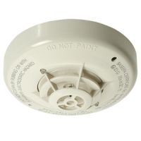 Marchio: NOTIFIER. Articolo: DCD-1E-IS. Rivelatore convenzionale termovelocimetrico e temperatura massima 58°C a sicurezza intrinseca. Colore avorio. Il rivelatore presenta circuiti con potenza limitata, eliminando in questo modo la possibilità di innesco in atmosfere esplosive. Presenta due LED per una visione a 360° del suo stato. Uscita per ripetitore LED. Necessita di barriera a sicurezza intrinseca. Certificato ATEX II 1G EEx ia IIC T5 Tamb.= 55àC. Tensione di funzionamento da 15 a 30Vcc. Temperatura di funzionamento da -10°C a + 60°C. Umidità relativa (senza condensa) da 10% a 95%. NOTA: Consegna 4 settimane.