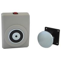 Marchio: NOTIFIER. Articolo: FE-40 (RIF90A). Fermo elettromagnetico dotato di piastra di ancoraggio con regolazione angolare. Pulsante per sblocco manuale. Protetto contro le inversioni di polarità. Tensione di funzionamento 24Vcc. Forza di tenuta di 50 Kg. Grado di protezione IP 54. Dimensioni: 110mm x 85mm x 38mm.