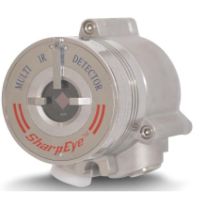 Marchio: NOTIFIER. Articolo: 40/40M (RIL316). Rivelatore di fiamma multi IR per fiamme generate da idrocarburi e idrogeno a grande distanza. Relè allarme, guasto e preallarme. Uscita 4-2 0 mA. Autotest manuale e automatico. Struttura compatta, altamente robusta e idonea per applicazioni esterne. Segnalazione d'allarme entro 3 secondi. Sensibilità per allarme e preallarme programmabile grazie al microprocessore di cui dispone. La risposta del rivelatore varia in funzione della distanza, della superficie del focolaio e del tipo di combustibile. Custodia e ottica riscaldata che elimina i problemi di condensa e ghiaccio sulla finestra del sensore. Dotato di dispositivo di test interno. Alta immunità ai falsi allarmi grazie al progetto a triplo spettro.