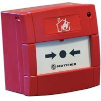 Marchio: NOTIFIER. Articolo: M700KI (ACI140KISO). Pulsante manuale indirizzato a rottura vetro, da interno con scatola incasso di montaggio. Chiave di test. Installazione a vista e possibilità d'incasso. Morsettiera plug and play che ne facilita il cablaggio. Provvisto di led rosso per la segnalazione locale di allarme. Indirizzamento a mezzo di selettori rotativi e con doppio isolatore per protezione della linea di comunicazione. Vetro di rottura dotato di pellicola di protezione. Di colore rosso.