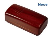 Marchio: COMBIVOX. Articolo: GUSCI COLOR LEGNO PER TRASMETTITORI CMRB868 E CMRM868. GUSCI COLOR LEGNO PER TRASMETTITORI CMRB868 E CMRM868 (NOCE)