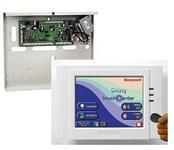 Marchio: HONEYWELL. Articolo: C520-D-E1-TCKP1. Centrale antintrisione 16 zone espandibile fino a 520 zoneDispone di 4 bus RS485 per connessione di apparati esterniFino a 64 porte controllateFino a 32 aree/ settoriFino a 1000 utentiFino a 67 pianificazioni settimanali a disposizioneAccesso al varco controllato attraverso modelli e gruppi di accessoDisinserimento dell’area associata al varco tramite lettore di badgeRegistro degli eventi di accesso con 1000 eventi registrati nella centrale (registro a parte per le intrusioni)Possibilità di comunicazione tramite EthernetComunicatore digitale PSTN integratoPorta di comunicazione seriale RS232 integrataPossibilità di inserire i gruppi mediante il lettore di tessereSblocco delle porte in caso di incendio, tramite il controllo dell’evacuazioneFino a 32 canali per la verifica audioInterfaccia multilingueApp GX Remote Control per controllare fino a 5 sistemi da smartphone o tabletCompatibilità con tutti i lettori WiegandFino a 8 RF PortalsTecnologia bidirezionale Agile Radio Routing (brevettata)Certificata secondo le normative EN50131-3:2009, EN50131-6:2008Versione comprensiva di tastiera Touchscreen