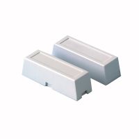 Marchio: HONEYWELL. Articolo: 940WH . Contatto magnetico reed N.C. a giorno di colore bianco. Distanza di lavoro 18 mm. Dimensioni 41x14x12 mm.