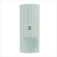 Marchio: HONEYWELL. Articolo: 033451 . I rilevatori Viewguard comprendono due sistemi di sensori che operano in modo indipendente: Rilevatore ad infrarossi passivi e sensore a microonde. Il principio di funzionamento del rilevatore funziona grazie ad un collegamento intelligente dei due sistemi. Per assicurare una rilevazione ottimale, questi sensori sono forniti di ottica a specchio ad alta qualit. Sono disponibili con o senza funzionalit Anti-Mask Caratteristiche: Altezza di montaggio consigliata: 2, 5 m Copertura 15 m a 80 Sensore microonde selezionabile Pu essere disabilitato nello stato 