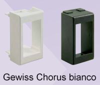 Marchio: PESS. Articolo: T.A.G.C.B.. TAPPI ADATTATORI PER INSERITORI UNIVERSALI. Gewiss Chorus bianco (confezione 3 pz.)