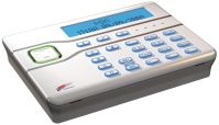 Marchio: SCANTRONIC. Articolo: I-KP01. Tastiera cablata LCD, display ad alto contrasto retroilluminato BLU a due linee da 20 caratteri, gestisce tutte le centrali della serie I-ON. Grande tasto di navigazione con led segnalazione stato + 4 led per la partizioni. Lettore di prossimità integrato. Gestisce tutte le centrali della serie I-ON, dimensioni 156(L) x 115(H) x 34(P) mm. 