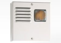 Marchio: VENITEM. Articolo: 20201631. Sirena autoalimentata a 13.8 Vdc con lampeggiante a led. Coperchio esterno in acciaio inox. RIALTO X LED inox/fumè EN50131-4.