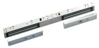 Marchio: ARITECH. Articolo: FE425. Serratura magnetica con doppio magnete e con potenza di 2890N. Alimentazione 12/24Vcc. Non monitorata. Montaggio standard.